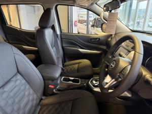 Nissan Navara 2.5DDTi double cab Stealth - Image 6