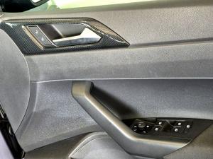 Volkswagen Polo hatch 1.0TSI Life auto - Image 19