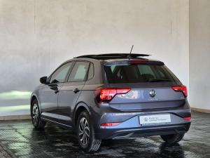 Volkswagen Polo hatch 1.0TSI Life auto - Image 8