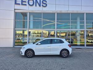 Volkswagen Polo hatch 1.0TSI Life manual - Image 3