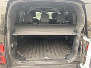 Land Rover Defender 110 D350 X-Dynamic HSE - Image 20