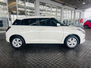 Suzuki Swift 1.2 GL+ auto - Image 8