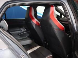 Volkswagen Golf GTI - Image 25