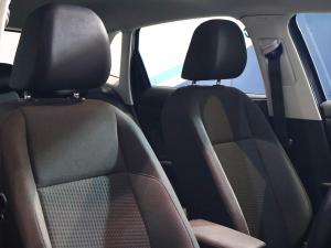 Volkswagen Polo hatch 1.0TSI Life manual - Image 28