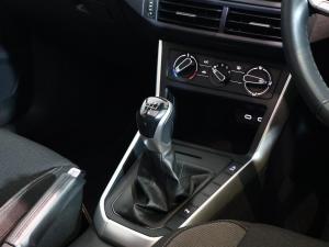 Volkswagen Polo hatch 1.0TSI Life manual - Image 24