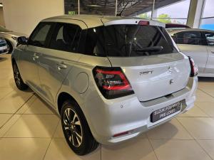 Suzuki Swift 1.2 GLX auto - Image 4