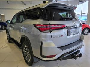 Toyota Fortuner 2.4GD-6 4x4 - Image 4