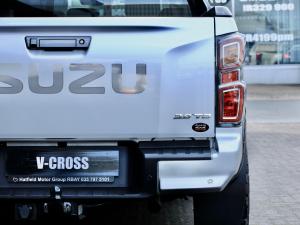 Isuzu D-Max 3.0TD double cab V-Cross 4x4 - Image 13