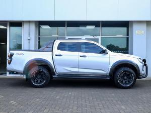 Isuzu D-Max 3.0TD double cab V-Cross 4x4 - Image 6