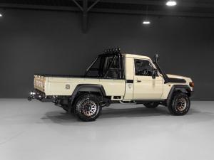 Toyota Land Cruiser 79 2.8GD-6 single cab auto - Image 21