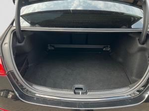 Mercedes-Benz C-Class C220d Avantgarde - Image 16