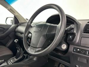 Isuzu D-MAX 250 HO HI-RIDE D/C - Image 17