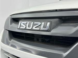 Isuzu D-MAX 250 HO HI-RIDE D/C - Image 8