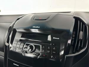 Isuzu D-MAX 250 HO HI-RIDE D/C - Image 9