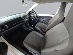 Volkswagen Move UP! 1.0 3-Door - Image 3