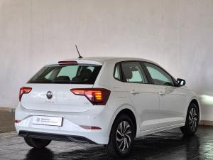 Volkswagen Polo hatch 1.0TSI Life manual - Image 10