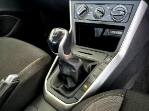 Volkswagen Polo hatch 1.0TSI Life manual - Image 16
