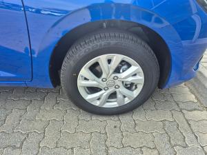 Suzuki Swift 1.2 GL+ manual - Image 8