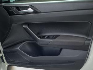 Volkswagen Polo hatch 1.0TSI Life manual - Image 17