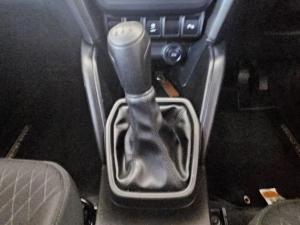 Toyota Urban Cruiser 1.5 XR manual - Image 10