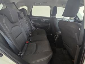 Toyota Urban Cruiser 1.5 XR manual - Image 13