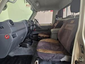 Toyota Land Cruiser 79 4.5D-4D LX V8 single cab - Image 7