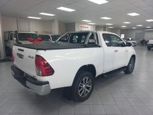 Toyota Hilux 2.8GD-6 Xtra cab 4x4 Legend 50 - Image 2
