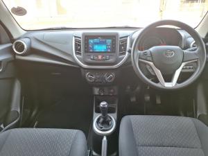 Toyota Vitz 1.0 XR manual - Image 6