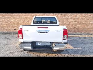 Toyota Hilux 2.4GD-6 double cab 4x4 Raider manual - Image 5