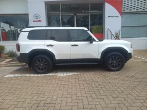 Toyota Land Cruiser Prado 2.8GD VX-R - Image 3