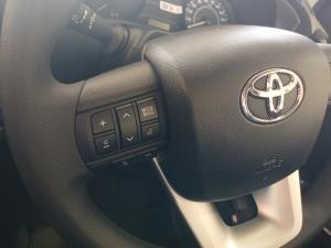 Toyota Hilux 2.4 GD-6 SR 4X4D/C - Image 9