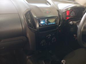 Isuzu D-MAX 250 HO X-RIDER Black D/C - Image 14