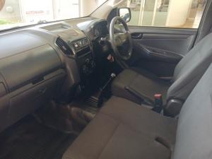 Isuzu D-MAX 250 HO X-RIDER Black D/C - Image 7