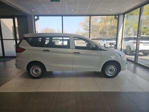 Toyota Rumion 1.5 S - Image 3