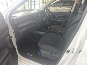Toyota Rumion 1.5 S - Image 7