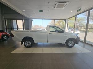 Toyota Hilux 2.0 VvtiP/U Single Cab - Image 3