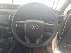 Toyota Hilux 2.0 VvtiP/U Single Cab - Image 8