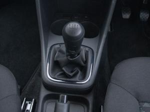 Volkswagen Polo Vivo hatch 1.4 - Image 14