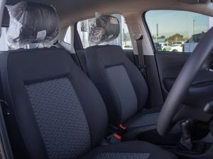 Volkswagen Polo Vivo hatch 1.4 - Image 14