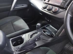 Toyota RAV4 2.0 GX auto - Image 12
