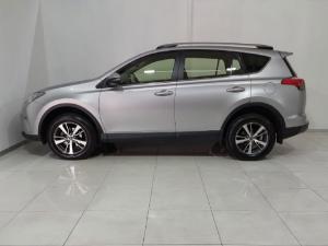 Toyota RAV4 2.0 GX auto - Image 2