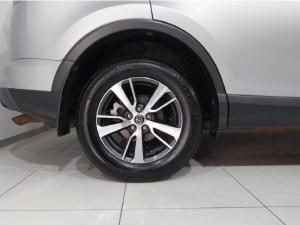 Toyota RAV4 2.0 GX auto - Image 9