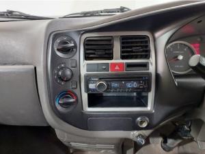 Hyundai H-100 Bakkie 2.6D deck (aircon) - Image 10