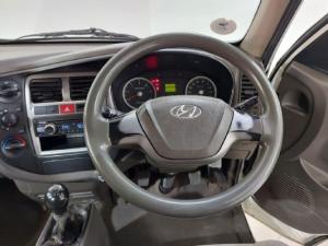 Hyundai H-100 Bakkie 2.6D deck (aircon) - Image 11