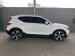 Volvo XC40 T3 Momentum - Thumbnail 2