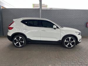Volvo XC40 T3 Momentum - Image 2