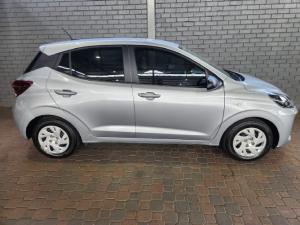 Hyundai Grand i10 1.2 Premium hatch - Image 2
