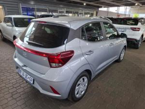 Hyundai Grand i10 1.2 Premium hatch - Image 3