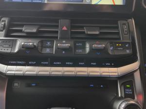 Toyota Land Cruiser 300 3.3D GR-Sport - Image 22
