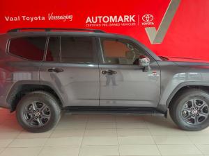 Toyota Land Cruiser 300 3.3D GR-Sport - Image 2